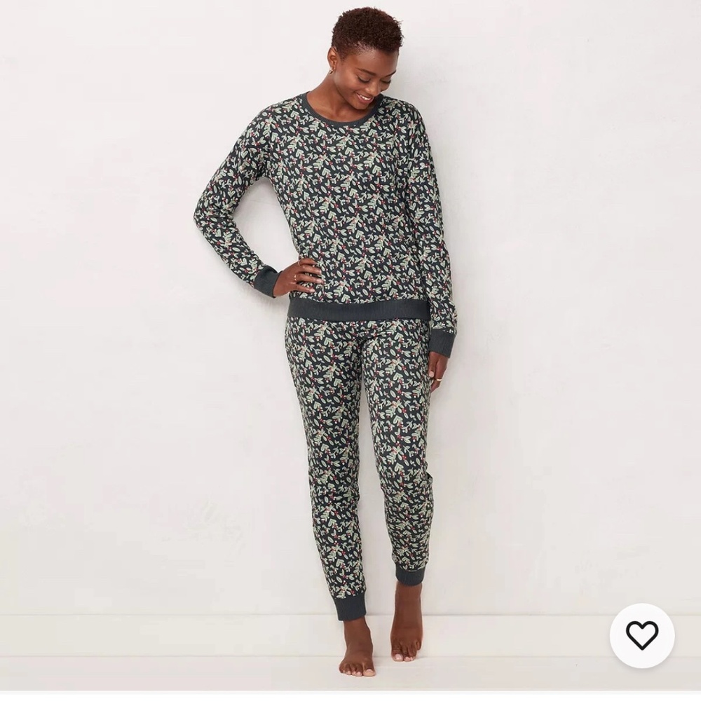 Lc Lauren Conrad Intimates & Sleepwear Set Mistletoe Pj Holly Berry Pattern